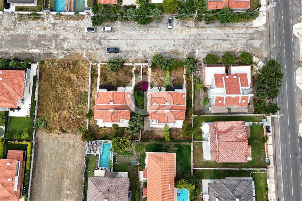 ÇİFTLİKKÖY'DE HARİKA KONUMDA SATILIK 596 M2 İMARLI ARSA