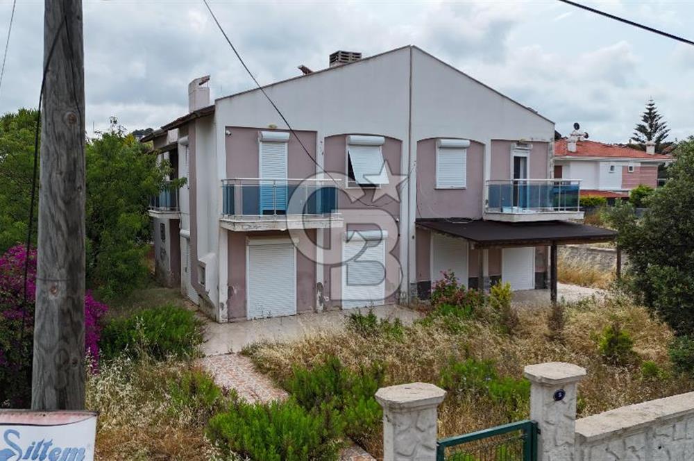 ÇİFTLİKKÖY'DE HARİKA KONUMDA SATILIK 596 M2 İMARLI ARSA