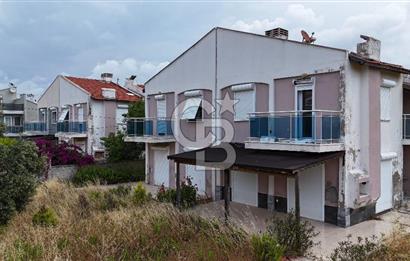 ÇİFTLİKKÖY'DE HARİKA KONUMDA SATILIK 596 M2 İMARLI ARSA