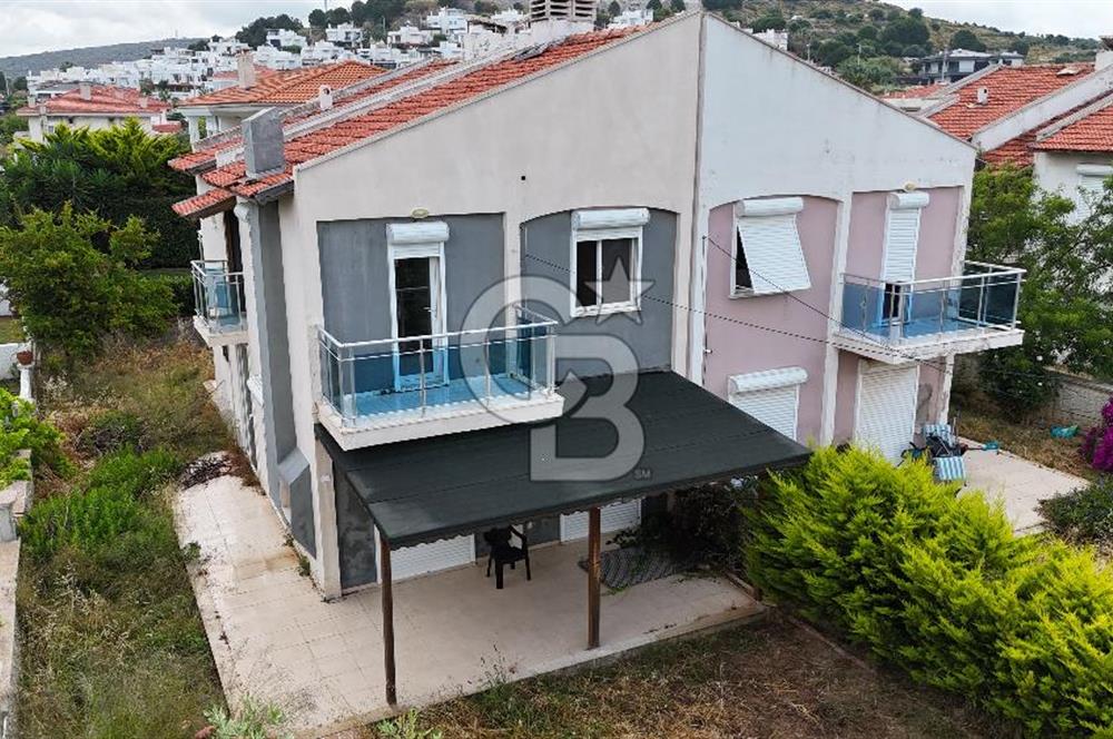 ÇİFTLİKKÖY'DE HARİKA KONUMDA SATILIK 596 M2 İMARLI ARSA
