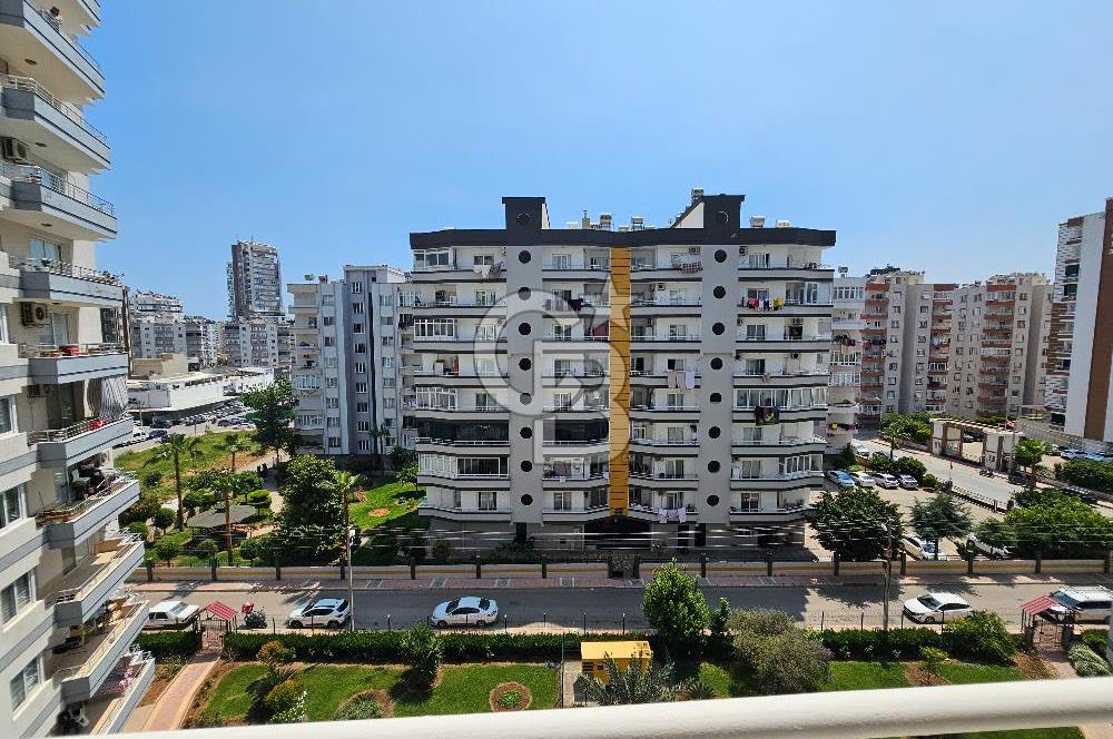 Mezitli Merkez Mah. Site İçerisinde Satılık 4+1 Daire