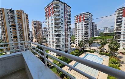 Mezitli Merkez Mah. Site İçerisinde Satılık 4+1 Daire
