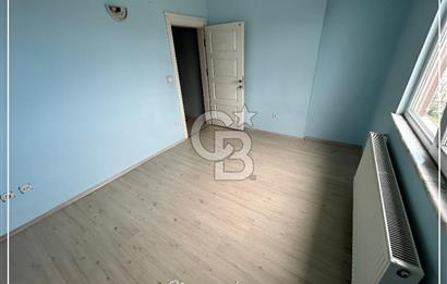 KAYMAKLI'DA KİRALIK DENİZ MANZARALI FERAH 3+1 DAİRE