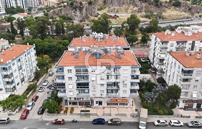 KARŞIYAKA BAHÇELİEVLER'DE 3+1 KİRALIK DAİRE