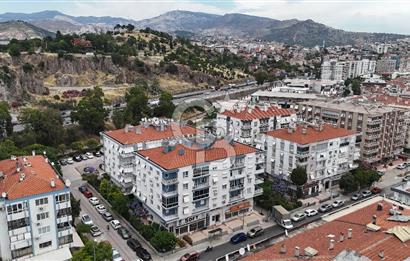 KARŞIYAKA BAHÇELİEVLER'DE 3+1 KİRALIK DAİRE