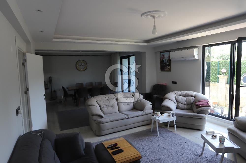 KARAPINAR'DA PRESTİJLİ SİTE İÇERİSİNDE 210 m² TRİPLEKS VİLLA