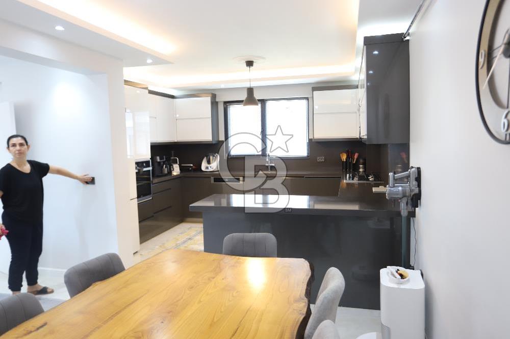 KARAPINAR'DA PRESTİJLİ SİTE İÇERİSİNDE 210 m² TRİPLEKS VİLLA