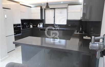 KARAPINAR'DA PRESTİJLİ SİTE İÇERİSİNDE 210 m² TRİPLEKS VİLLA