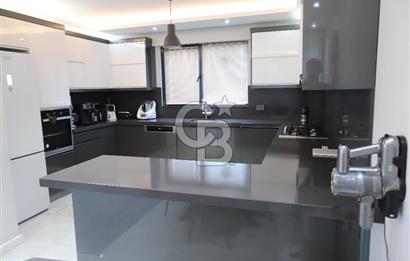 KARAPINAR'DA PRESTİJLİ SİTE İÇERİSİNDE 210 m² TRİPLEKS VİLLA