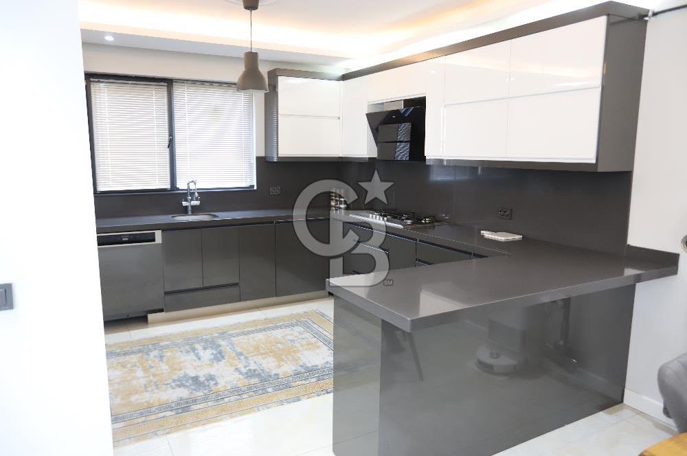 KARAPINAR'DA PRESTİJLİ SİTE İÇERİSİNDE 210 m² TRİPLEKS VİLLA