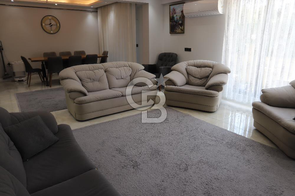 KARAPINAR'DA PRESTİJLİ SİTE İÇERİSİNDE 210 m² TRİPLEKS VİLLA