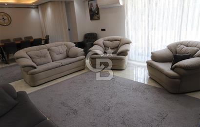 KARAPINAR'DA PRESTİJLİ SİTE İÇERİSİNDE 210 m² TRİPLEKS VİLLA