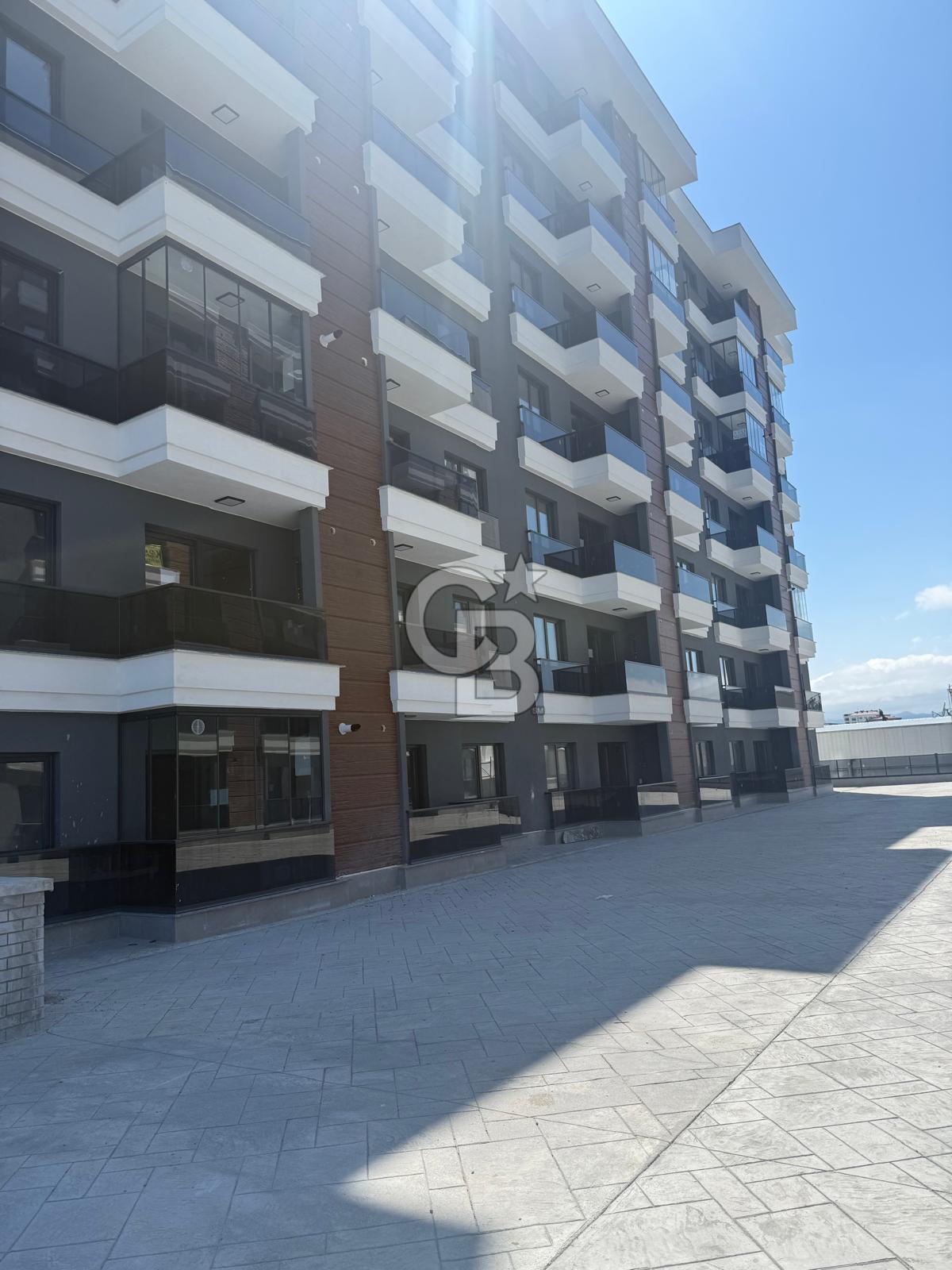CUMHURİYET MAHALLESİ'NDE ANA YOL ÜZERİNDE KİRALIK 1+1 DAİRE