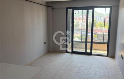 CUMHURİYET MAHALLESİ'NDE ANA YOL ÜZERİNDE KİRALIK 1+1 DAİRE