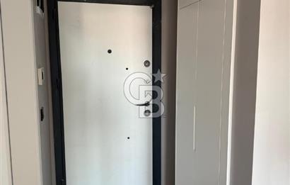 CUMHURİYET MAHALLESİ'NDE ANA YOL ÜZERİNDE KİRALIK 1+1 DAİRE