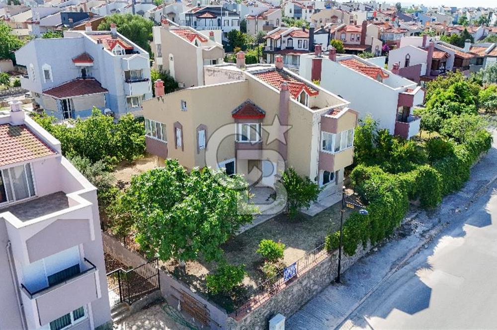 Villakentte Muhteşem Konumlu Satılık Triplex Villa