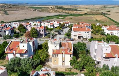 Villakentte Muhteşem Konumlu Satılık Triplex Villa