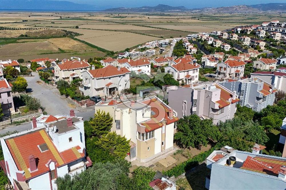 Villakentte Muhteşem Konumlu Satılık Triplex Villa