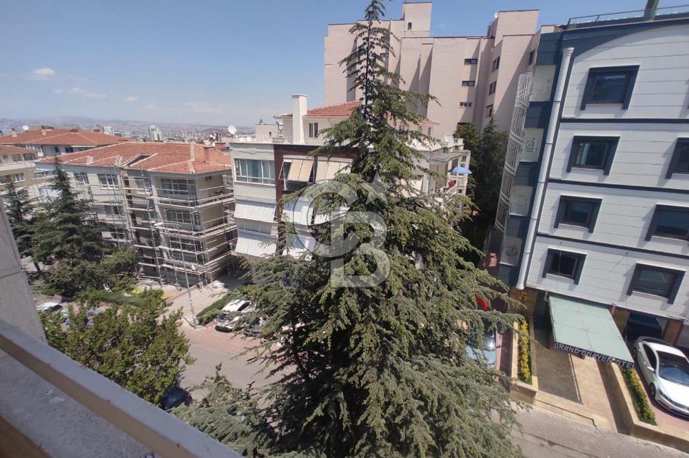 ÇANKAYA NERGİZ SOKAK'TA EN ÜST KAT 4+1 KİRALIK DAİRE