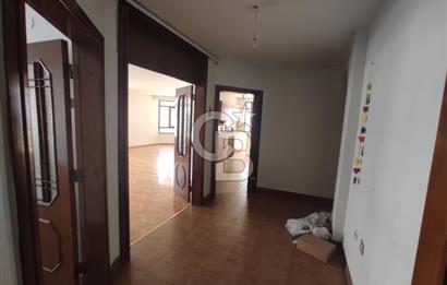 ÇANKAYA NERGİZ SOKAK'TA EN ÜST KAT 4+1 KİRALIK DAİRE