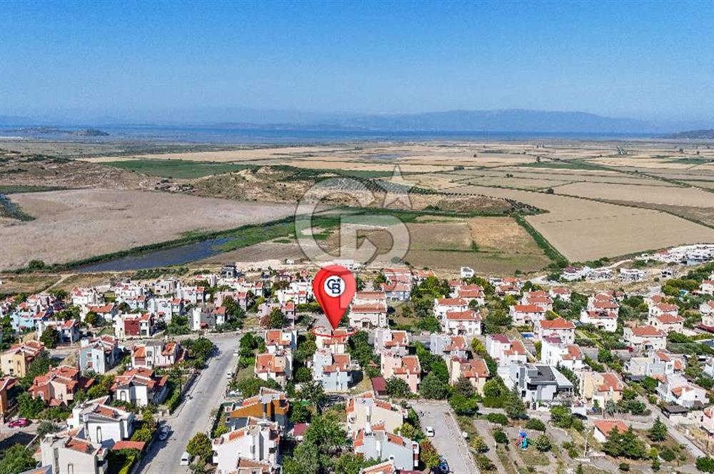 Villakentte Muhteşem Konumlu Satılık Triplex Villa
