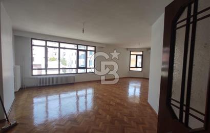 ÇANKAYA NERGİZ SOKAK'TA EN ÜST KAT 4+1 KİRALIK DAİRE