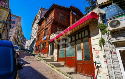 Beşiktaş Çarşıda Satılık Komple Bina ve Dükkan