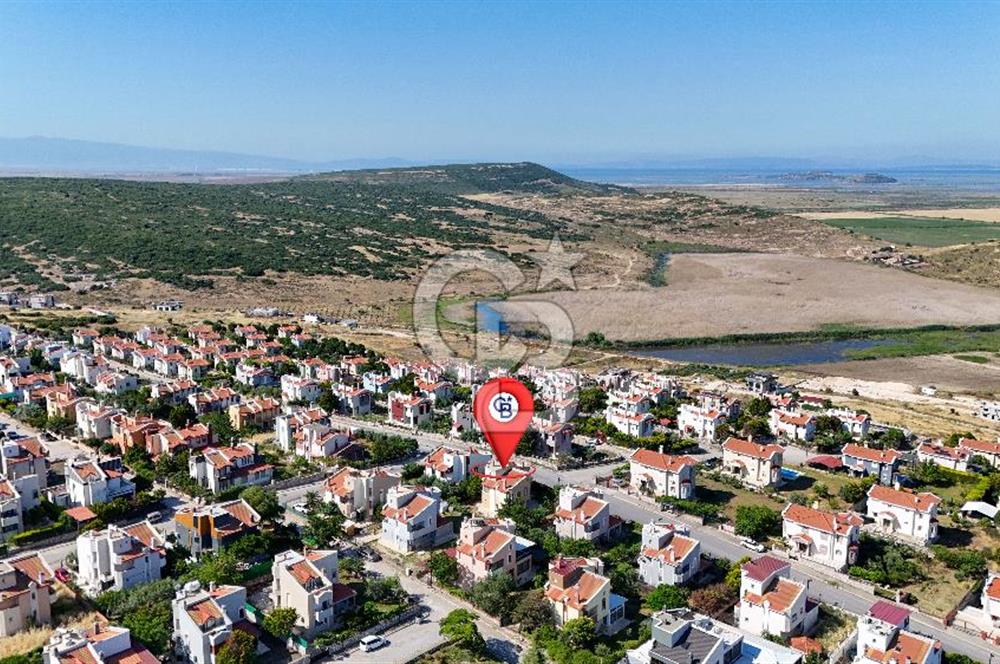 Villakentte Muhteşem Konumlu Satılık Triplex Villa