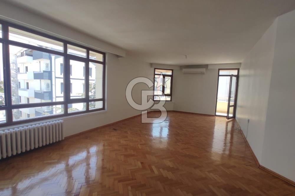 ÇANKAYA NERGİZ SOKAK'TA EN ÜST KAT 4+1 KİRALIK DAİRE