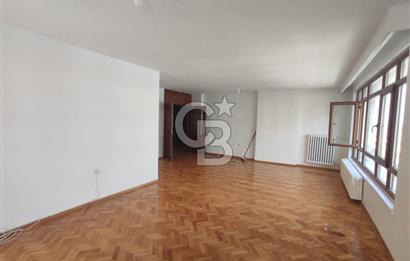 ÇANKAYA NERGİZ SOKAK'TA EN ÜST KAT 4+1 KİRALIK DAİRE