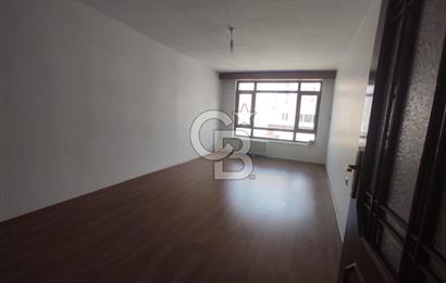 ÇANKAYA NERGİZ SOKAK'TA EN ÜST KAT 4+1 KİRALIK DAİRE