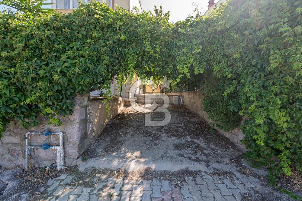 Villakentte Muhteşem Konumlu Satılık Triplex Villa