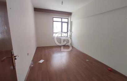 ÇANKAYA NERGİZ SOKAK'TA EN ÜST KAT 4+1 KİRALIK DAİRE
