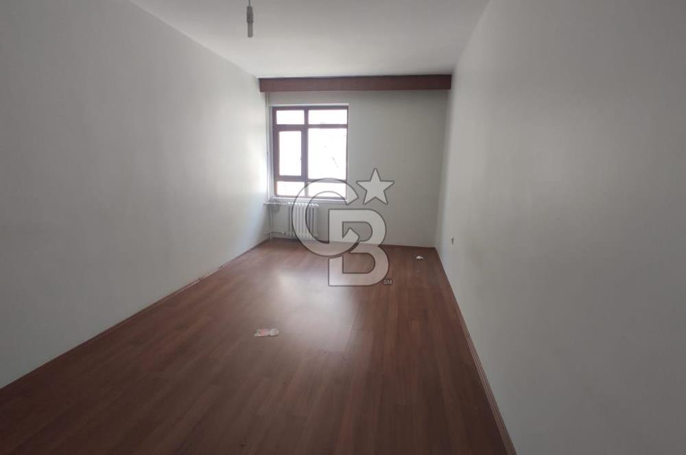 ÇANKAYA NERGİZ SOKAK'TA EN ÜST KAT 4+1 KİRALIK DAİRE