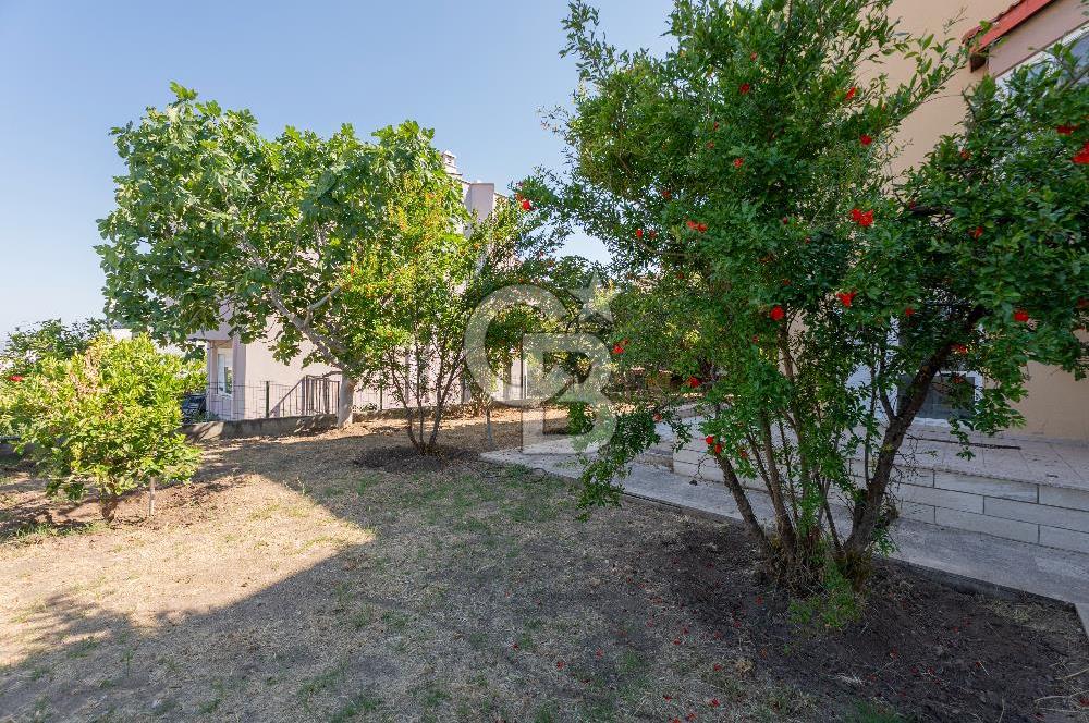 Villakentte Muhteşem Konumlu Satılık Triplex Villa