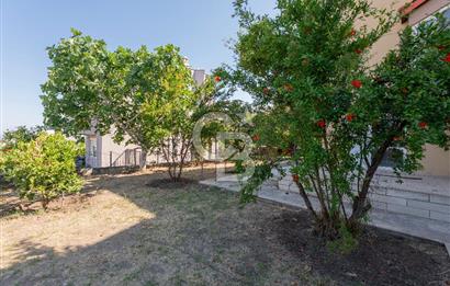Villakentte Muhteşem Konumlu Satılık Triplex Villa