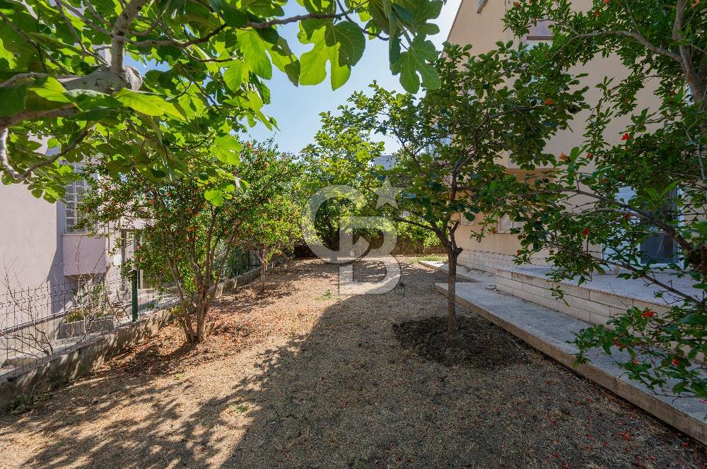 Villakentte Muhteşem Konumlu Satılık Triplex Villa