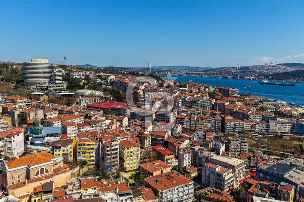 Beşiktaş Çarşıda Satılık Komple Bina ve Dükkan