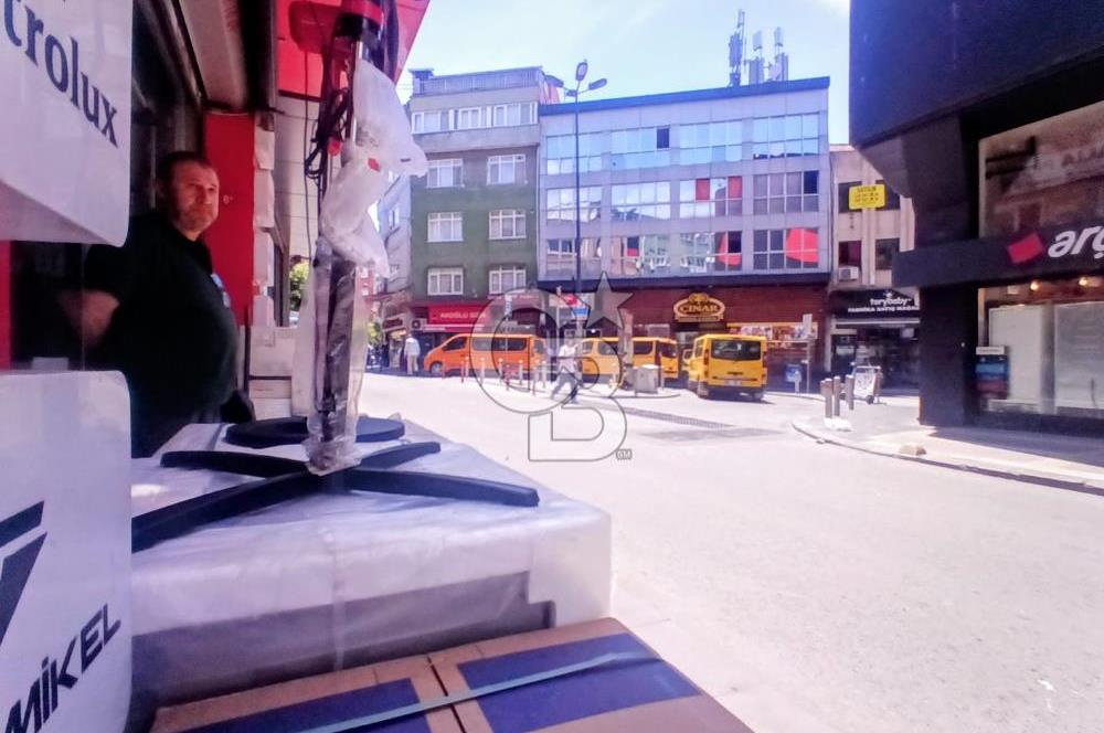 ÜSKÜDAR MERKEZ'DE DEVREN KİRALIK TİCARİ İŞLETME
