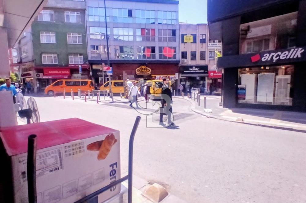ÜSKÜDAR MERKEZ'DE DEVREN KİRALIK TİCARİ İŞLETME