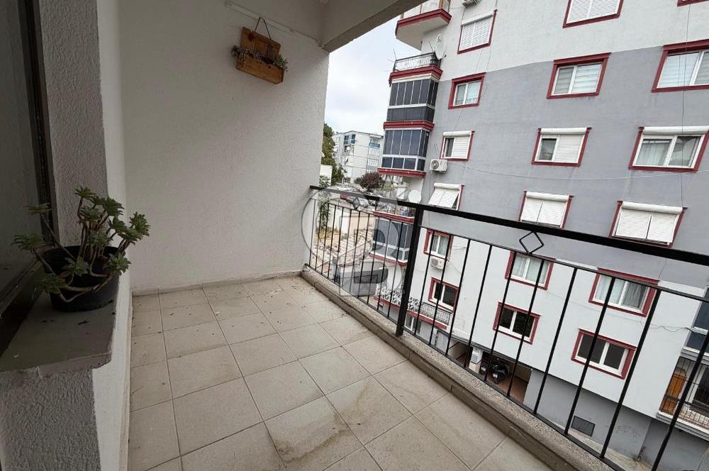 CB SMYRNA'DAN TAHSİN YAZICIDA 3+1 DENİZ MANZARALI SATILIK DAİRE