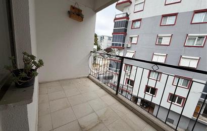 CB SMYRNA'DAN TAHSİN YAZICIDA 3+1 DENİZ MANZARALI SATILIK DAİRE