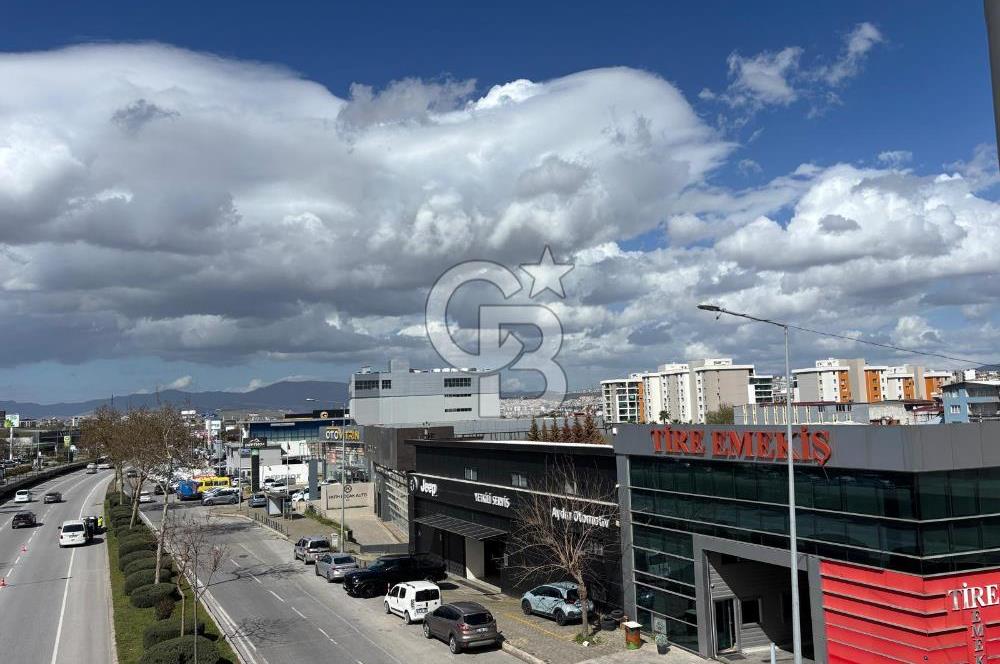 Gaziemir Akçay Caddesi Cepheli Fabrika Binası