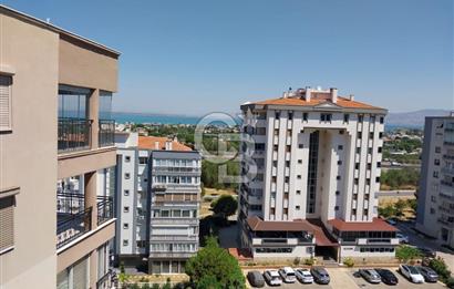 İZMİR NARLIDERE NARLI MAHALLESİNDE DENİZ MANZARALI HARİKA KONUMDA SATILIK 3+1 DAİRE