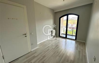Çiğli Balatçık Park Yücesoy Havuz Manzaralı 1+1 Kiralık Daire