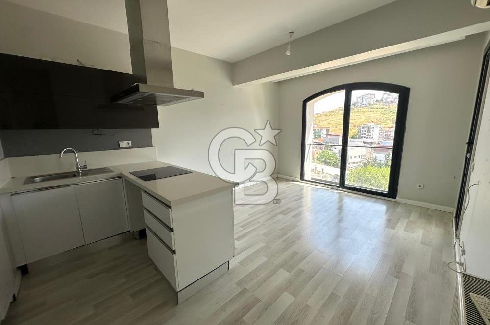 Çiğli Balatçık Park Yücesoy Havuz Manzaralı 1+1 Kiralık Daire