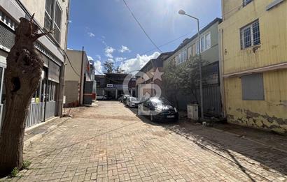 Gaziemir Akçay Caddesi Cepheli Fabrika Binası