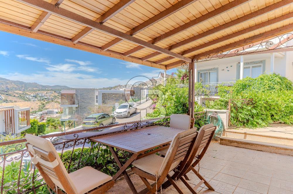 Bodrum Gündoğanda Site İçinde Full Deniz Manzaralı 4+1 Tripleks