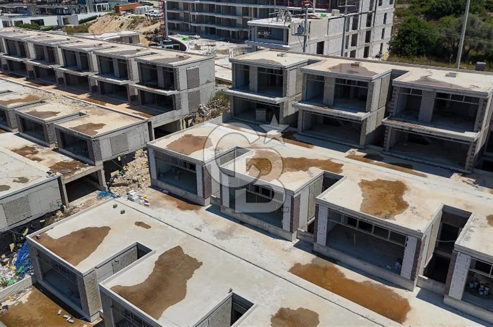ÇEŞME VIVEN RESORT PROJESİNDE 3+1 DUBLEKS 320m2 FULL DENİZ MANZARALI SATILIK VİLLA