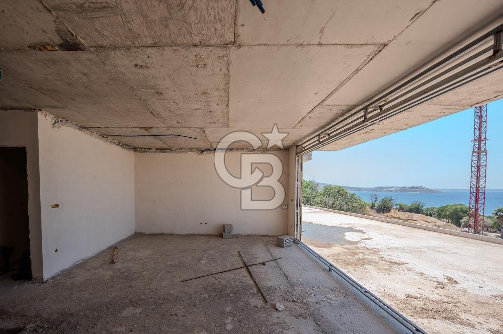 ÇEŞME VIVEN RESORT PROJESİNDE 3+1 DUBLEKS 320m2 FULL DENİZ MANZARALI SATILIK VİLLA